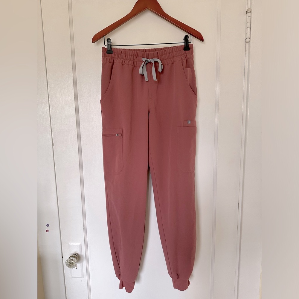 Uman Relaxed Jogger Scrub Pants, Mauve, size Small Tall